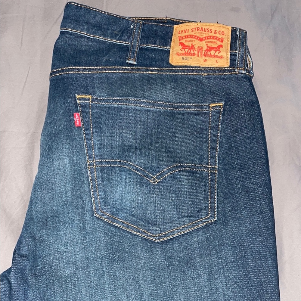 Levi's Blue Straight Jeans with Iconic Stitching